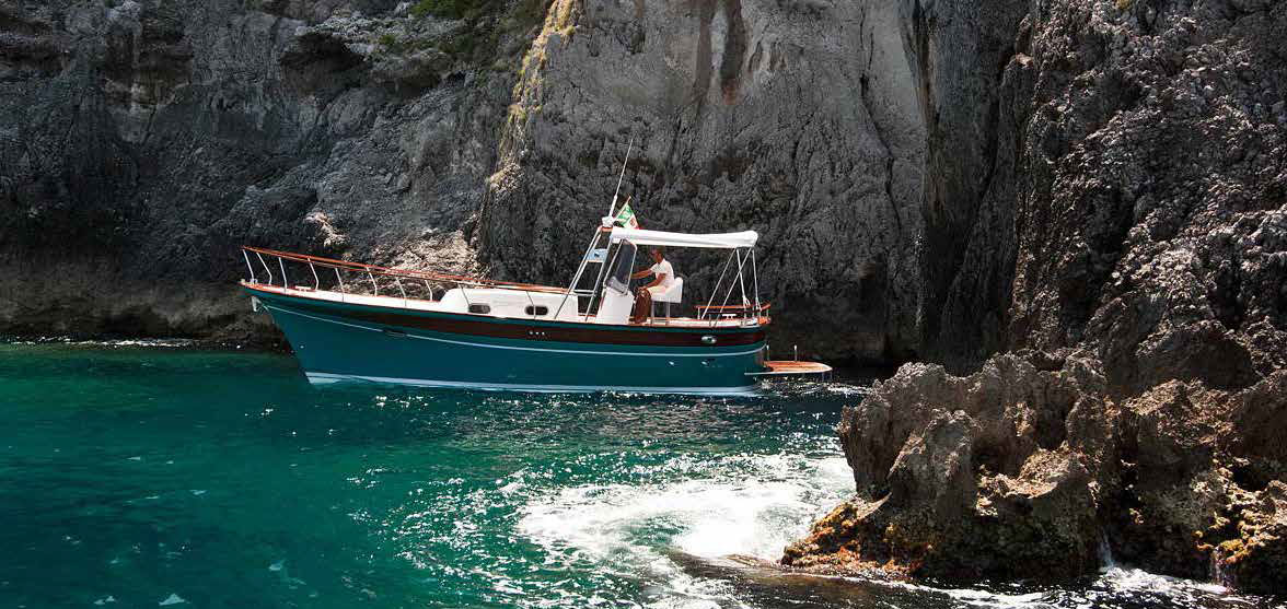 CRUISE ALONG THE AMALFI COAST